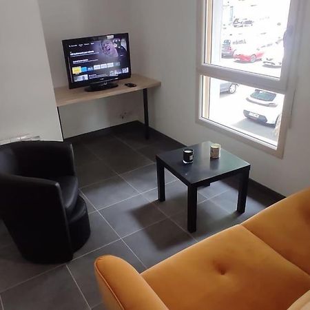 Appartement Hyper Centre Mayenne Exterior foto